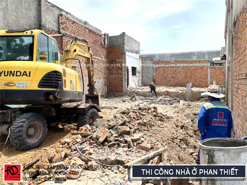 Thi công trọn gói nhà hàng Phú Hiển Kê Gà Lagi 13